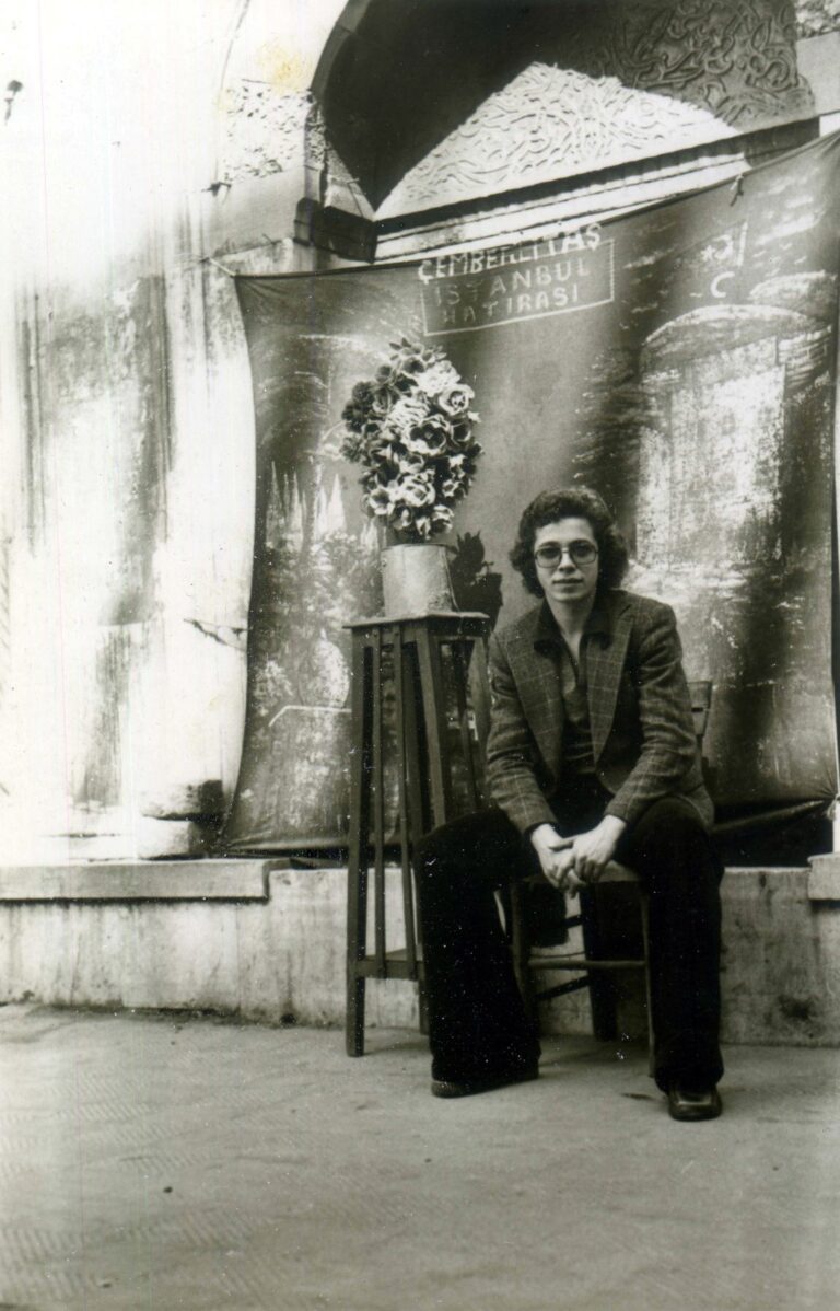 Istanbul Memorial. Çemberlitaş. 1975 Istanbul Memorial. Çemberlitaş. 1975
