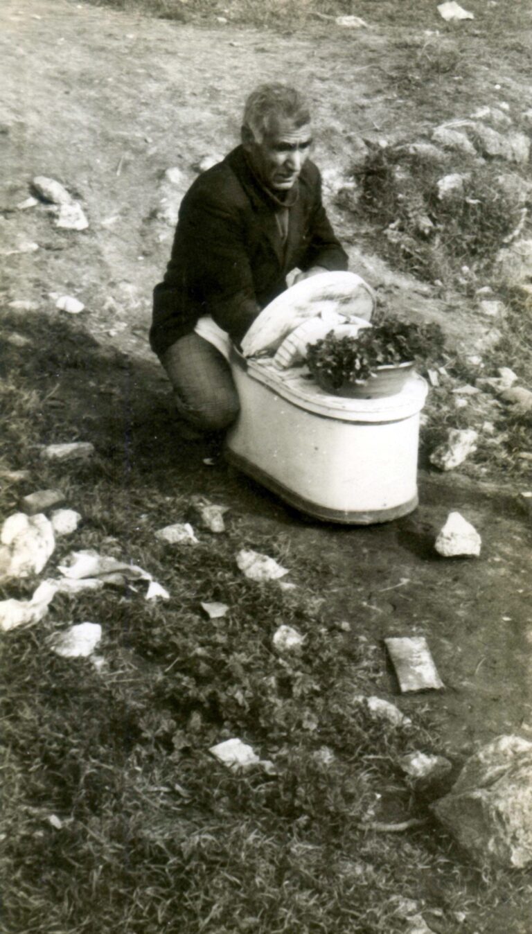 Street Seller. Istanbul. 1975 Street Seller. Istanbul. 1975