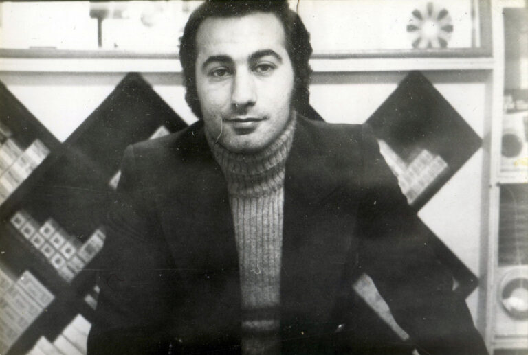 Sirkeci Camera Shop in Istanbul 21.12.1974