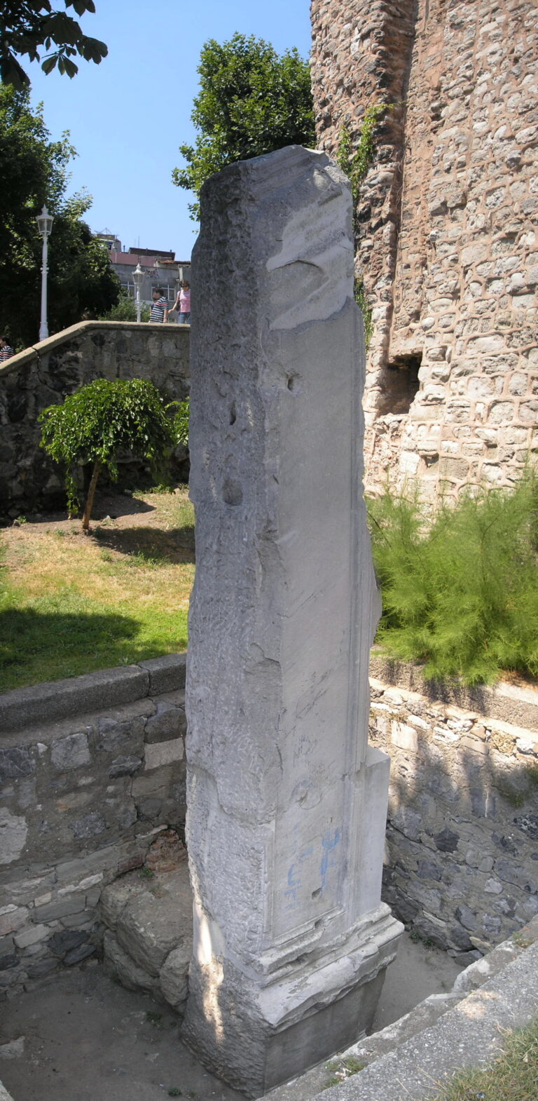 Zero Point of Istanbul: Milion Stone