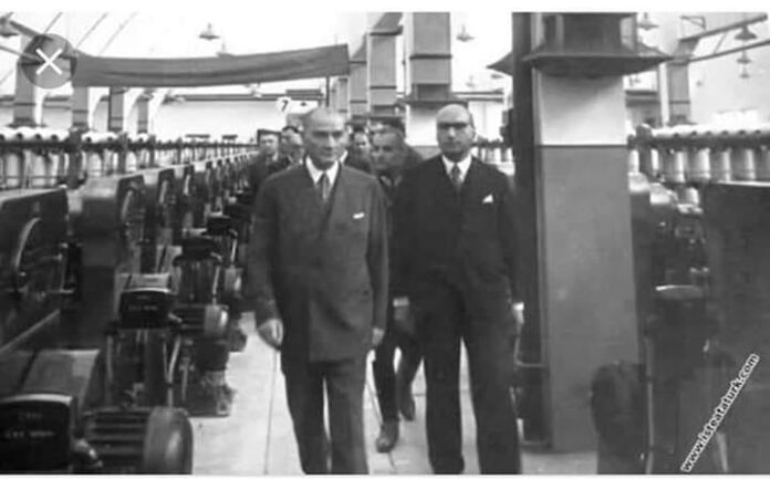 Atatürk Sümerbank Nazilli Fabrikasında