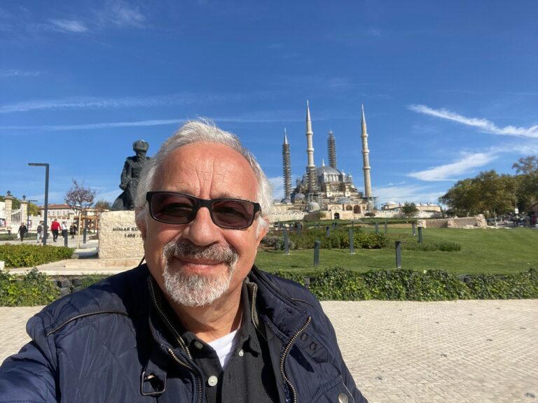 Selimiye ve Üç Nehir (Şiir)