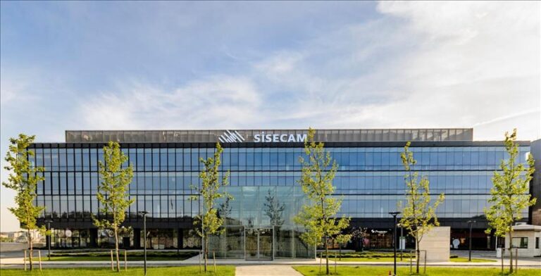 Şişecam, katma değerli teknolojik ürünlere yönelmelidir.